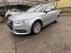 Silber Gebraucht 2016 Audi A3 Attraction Limousine | 14.999 € (Guter Preis)