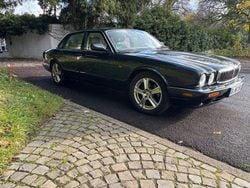 Grün Gebraucht 1999 Jaguar XJ8 Limousine | 7.300 € (Superpreis)