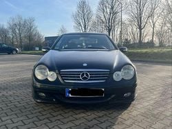 Schwarz Gebraucht 2006 Mercedes C200 Coupé | 2.300 € (Guter Preis)