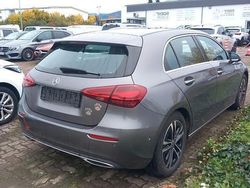 Mountaingrau metallic mountaingrau metallic Gebraucht 2023 Mercedes A180 Progressive Limousine | 28.770 € (Fairer Preis)