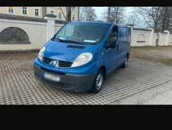 Blau Gebraucht 2009 Renault Trafic Van | 3.900 €