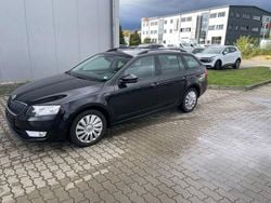 Schwarz Gebraucht 2014 Skoda Octavia Ambition Limousine | 7.990 € (Guter Preis)