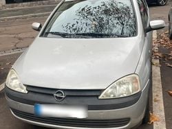 Grau Gebraucht 2002 Opel Corsa Kleinwagen | 1.000 € (Fairer Preis)