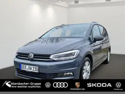 (delfingrau metallic) Gebraucht 2025 VW Touran Highline Van / Kleinbus | 44.900 €