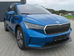 Blau Gebraucht 2022 Skoda Enyaq iV Loft SUV | 32.900 € (Guter Preis)