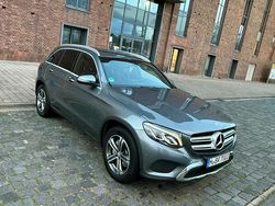 Grau Gebraucht 2017 Mercedes GLC220 Kombi | 19.500 €