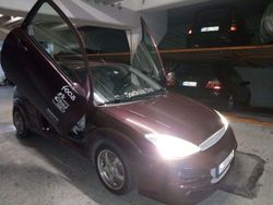Violet Gebraucht 2001 Ford Focus Limousine | 10.500 €
