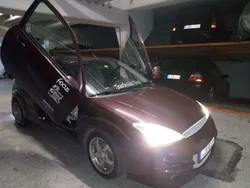 Violet Gebraucht 2001 Ford Focus Limousine | 10.500 €