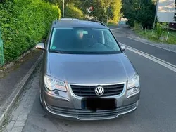 Grau Gebraucht 2007 VW Touran Van / Kleinbus | 2.800 € (Fairer Preis)