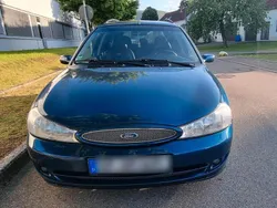 Blau Gebraucht 2001 Ford Mondeo ST200 Kombi | 5.890 €