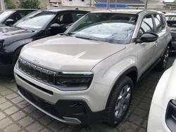 Grau Neu 2025 Jeep Avenger Altitude SUV | 27.069 € (Fairer Preis)