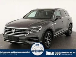 Siliziumgrau metallic Gebraucht 2020 VW Touareg Atmosphere SUV | 39.995 € (Superpreis)