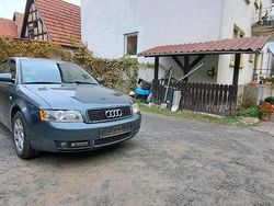 Grau Gebraucht 2004 Audi A4 Kleinwagen | 1.300 € (Guter Preis)