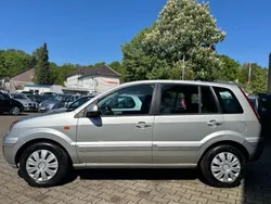 Polarsilber metallic Gebraucht 2011 Ford Fusion Style Limousine | 4.790 € (Etwas zu teuer)