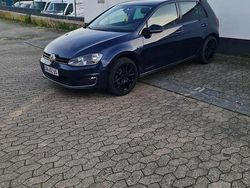 Gebraucht 2015 VW Golf VII Trendline Kleinwagen | 9.800 €