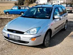 Silber Gebraucht 2000 Ford Focus Kombi | 1.199 €