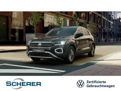 Deep black perleffekt Gebraucht 2024 VW T-Roc Life SUV | 22.790 € (Fairer Preis)