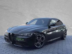 Nero vulcano Gebraucht 2023 Alfa Romeo Giulia Competizione Limousine | 38.950 € (Fairer Preis)