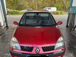 Rot Gebraucht 2003 Renault Clio II Initiale Kleinwagen | 1.800 €