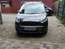 Grau Gebraucht 2015 Ford Tourneo Courier Titanium Van / Kleinbus | 5.000 € (Superpreis)