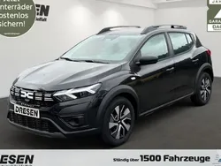 Schwarz Neu 2025 Dacia Sandero Essentiel Kleinwagen | 17.395 € (Fairer Preis)
