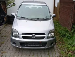 Violet Gebraucht 2005 Opel Agila Kleinwagen | 1.000 € (Fairer Preis)