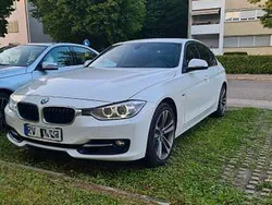 Weiß Gebraucht 2012 BMW 320 Sport Line Limousine | 15.200 € (Etwas zu teuer)
