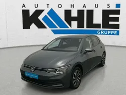 Grau Gebraucht 2022 VW Golf VIII Active Limousine | 21.390 € (Guter Preis)