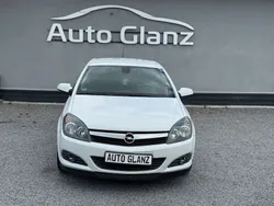 Weiß Gebraucht 2009 Opel Astra GTC Kleinwagen | 5.890 € (Guter Preis)