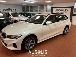 Alpinweiss Gebraucht 2023 BMW 320 Basis Kombi | 31.990 €