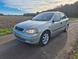 Silber Gebraucht 2001 Opel Astra Kleinwagen | 1.300 € (Guter Preis)