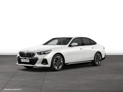 Weiß Gebraucht 2024 BMW i5 Limousine | 60.948 € (Etwas zu teuer)