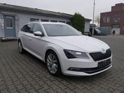 Weiß Gebraucht 2017 Skoda Superb Style Kombi | 12.950 € (Guter Preis)