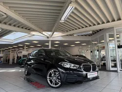 Black sapphire metallic Gebraucht 2024 BMW 118 Advantage Kleinwagen | 26.950 € (Fairer Preis)