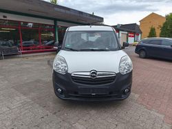 Weiß Gebraucht 2014 Opel Combo Selection Van / Kleinbus | 3.999 € (Fairer Preis)