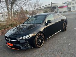 Schwarz Gebraucht 2020 Mercedes 200 AMG line Coupé | 27.500 €