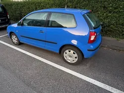 Blau Gebraucht 2003 VW Polo Basis Limousine | 990 € (Guter Preis)