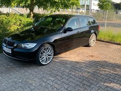 Schwarz Gebraucht 2007 BMW 320 Kombi | 3.599 € (Guter Preis)