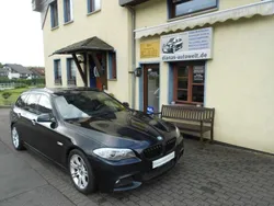 Carbonschwarz metallic Gebraucht 2013 BMW 530 M Sport Kombi | 10.490 € (Guter Preis)