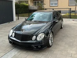 Schwarz Gebraucht 2002 Mercedes E500 AMG Limousine | 9.999 € (Teuer)