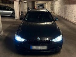 Schwarz Gebraucht 2013 BMW 330 Comfort Edition Kombi | 13.000 € (Fairer Preis)