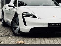 Weiß Gebraucht 2020 Porsche Taycan 4S Limousine | 64.900 € (Guter Preis)