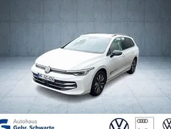 Weiß Gebraucht 2025 VW Golf VIII Goal Kombi | 37.390 € (Superpreis)