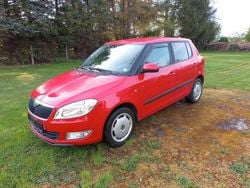 Rot Gebraucht 2011 Skoda Fabia Ambiente Limousine | 2.600 € (Guter Preis)