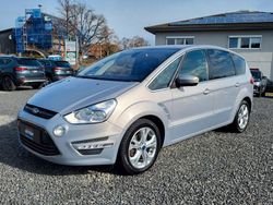 Silber Gebraucht 2011 Ford S-MAX Titanium Van / Kleinbus | 8.490 € (Etwas zu teuer)