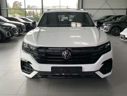 Oryxwhite perlmutteffekt Gebraucht 2022 VW Touareg R-line SUV | 67.999 €