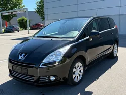 Schwarz Gebraucht 2012 Peugeot 5008 Active Van / Kleinbus | 1.999 € (Guter Preis)