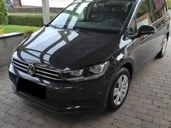 Grau Gebraucht 2017 VW Touran Comfortline Van / Kleinbus | 17.990 € (Fairer Preis)