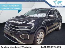 Deep black perleffekt Gebraucht 2024 VW T-Roc Style SUV | 26.499 € (Superpreis)