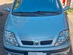 Silber Gebraucht 2000 Renault Scénic Van / Kleinbus | 2.500 €